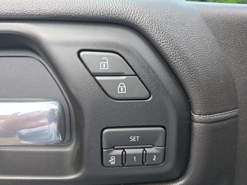 Used 2019 Chevrolet Silverado 1500 High Country w/ Z71 Off-Road Package image 11