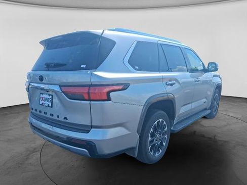 Used 2024 Toyota Sequoia Limited w/ Tow Technology Package AWD/4WD image 4