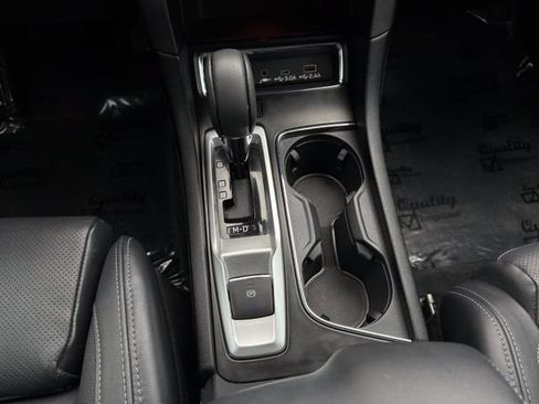 Used 2023 Subaru Ascent Limited AWD/4WD image 21