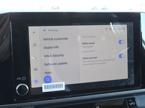 Used 2026 Toyota Camry Hybrid FWD image 25