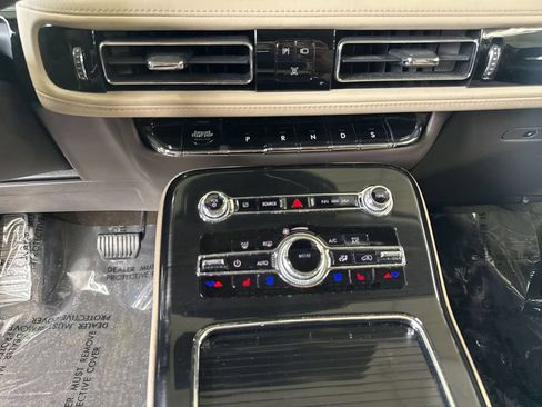 Certified 2023 Lincoln Nautilus Reserve AWD/4WD image 23