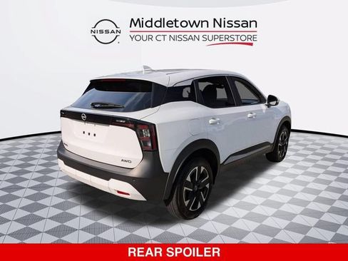 Certified 2025 Nissan Kicks SV AWD/4WD image 4