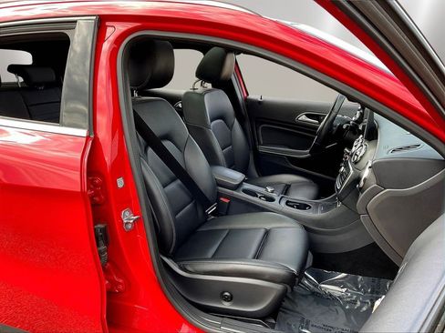 Used 2019 Mercedes-Benz GLA 250 4MATIC image 29