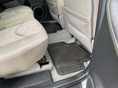 Used 2011 Toyota RAV4 4WD w/ Base L4 Extra Value Pkg image 33
