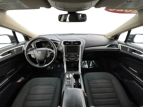Used 2020 Ford Fusion SE FWD image 17