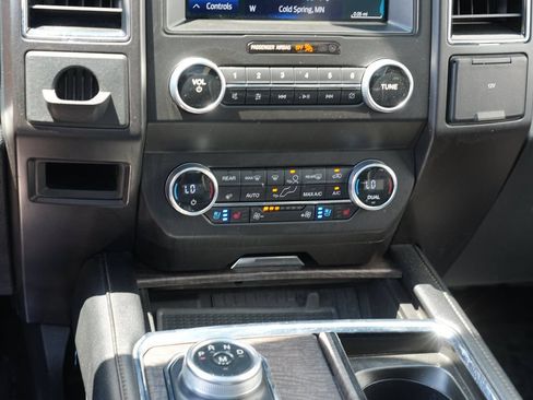 Used 2021 Ford Expedition Max Limited AWD/4WD image 23