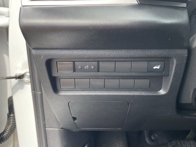 Used 2023 Mitsubishi Outlander SEL FWD image 32