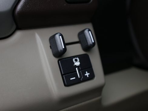 Used 2019 Chevrolet Tahoe Premier RWD image 22