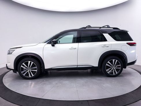 Used 2024 Nissan Pathfinder Platinum AWD/4WD image 42