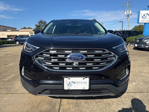 Used 2019 Ford Edge Titanium w/ Equipment Group 301A image 2