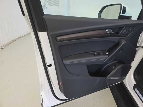 Used 2023 Audi Q5 2.0T Premium Plus w/ Premium Plus Package AWD/4WD image 9