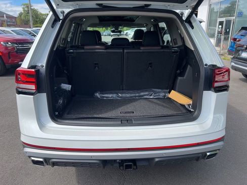 New 2026 Volkswagen Atlas Peak Edition AWD/4WD image 13