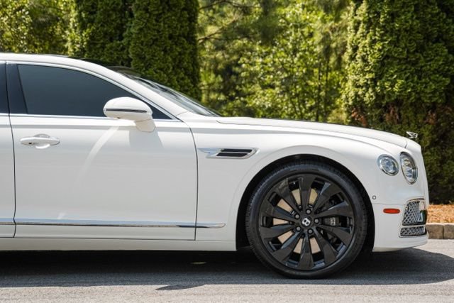 Used 2022 Bentley Flying Spur V8 AWD/4WD image 14