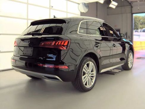 Used 2018 Audi Q5 Prestige w/ Prestige Package AWD/4WD image 2