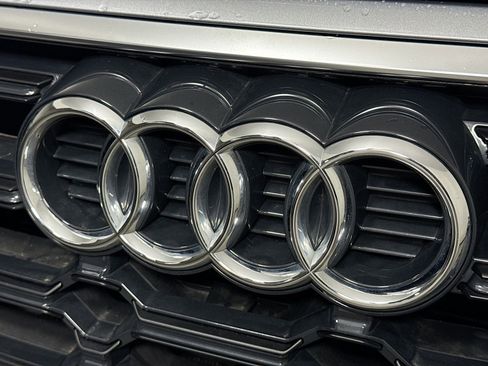 Used 2023 Audi Q5 2.0T Premium w/ Convenience Package image 30