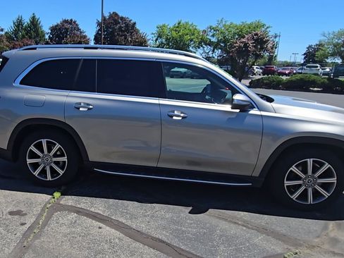 Used 2021 Mercedes-Benz GLS 450 4MATIC image 9