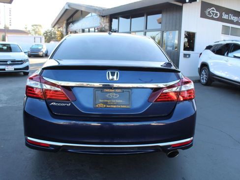 Used 2016 Honda Accord EX image 4