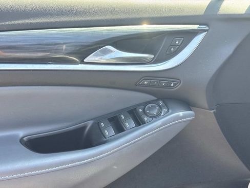 Used 2019 Buick Enclave Premium AWD/4WD image 28
