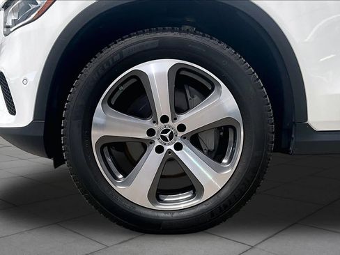 Used 2022 Mercedes-Benz GLC 300 4MATIC image 11