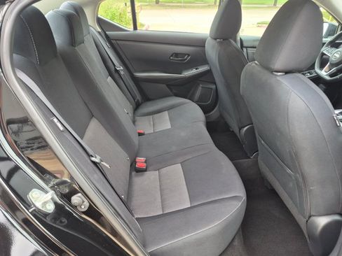 Used 2024 Nissan Sentra SV FWD image 18