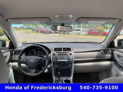 Used 2017 Toyota Camry LE FWD image 43