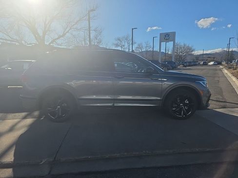 Certified 2024 Volkswagen Tiguan SE R-Line image 7