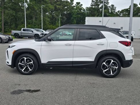 Certified 2023 Chevrolet TrailBlazer RS FWD image 2