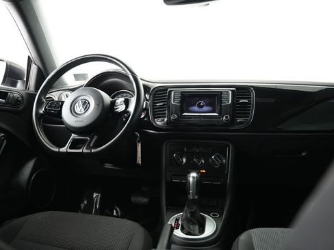 Used 2017 Volkswagen Beetle 1.8T S image 10