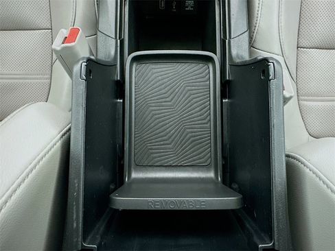 Used 2019 Honda CR-V EX-L image 17