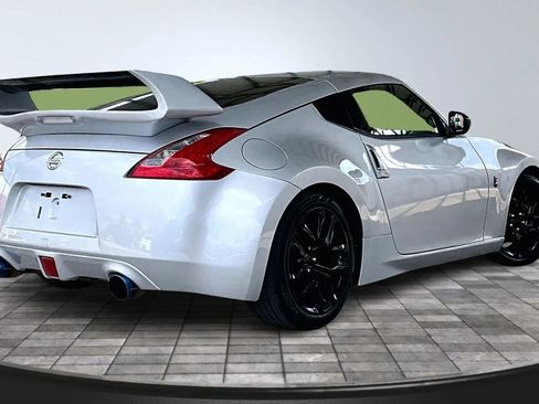 Used 2014 Nissan 370Z Coupe image 6