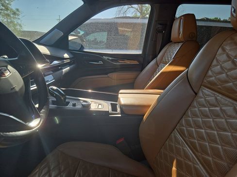 Used 2022 Cadillac Escalade ESV Sport w/ Touring Package AWD/4WD image 10