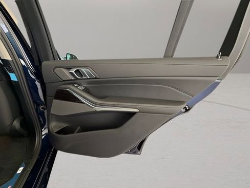 Used 2026 BMW X7 xDrive40i image 31