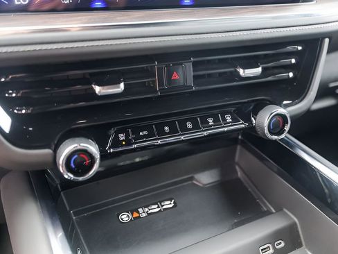 Certified 2025 Chevrolet Tahoe LT image 22