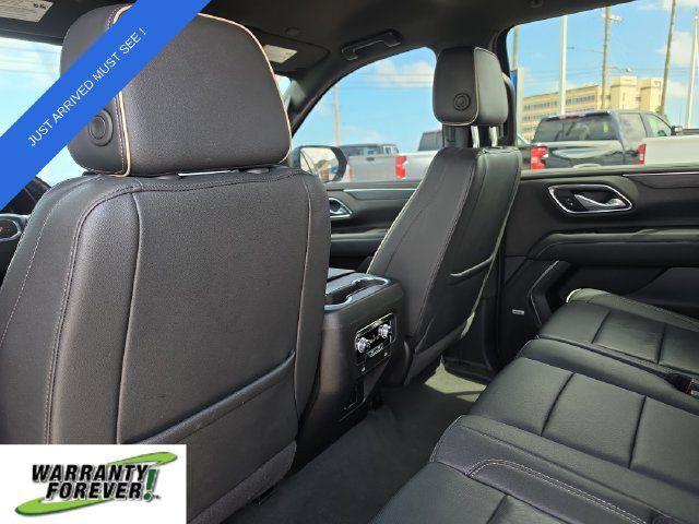 Used 2024 GMC Yukon XL SLT RWD image 13