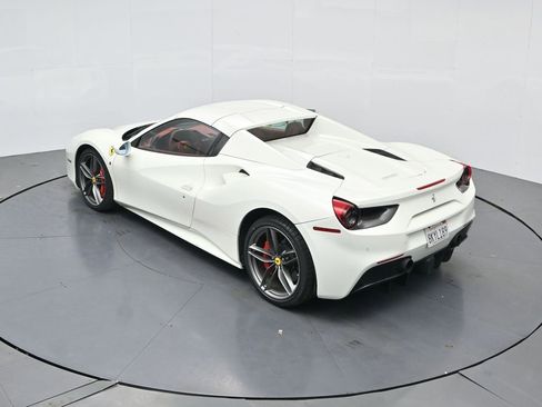 Used 2019 Ferrari 488 Spider image 30