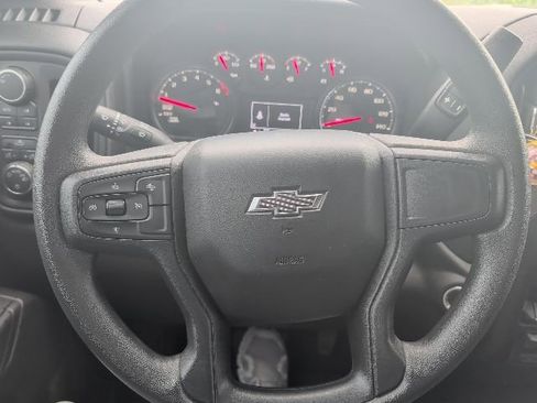 Used 2025 Chevrolet Silverado 1500 Custom Trail Boss w/ LPO, Dark Essentials Package AWD/4WD image 17