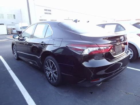 Used 2024 Toyota Camry XLE w/ Cold Weather Package image 6