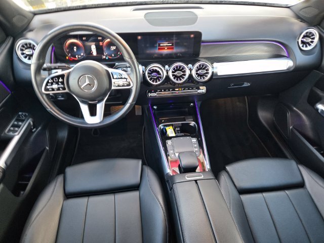 Used 2022 Mercedes-Benz GLB 250 4MATIC image 11