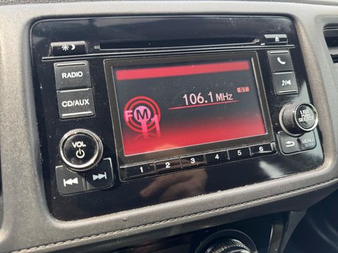 Used 2018 Honda HR-V LX image 18