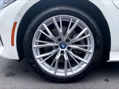 Used 2024 BMW 330e w/ Convenience Package RWD image 8