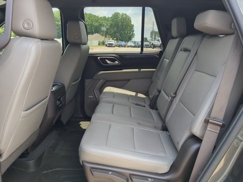 Used 2021 Chevrolet Tahoe Z71 AWD/4WD image 12