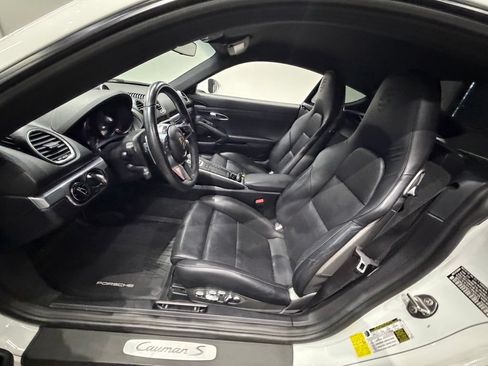 Used 2019 Porsche 718 Cayman S RWD image 25