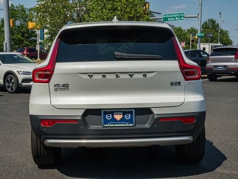 Certified 2024 Volvo XC40 B5 Ultimate AWD/4WD image 6