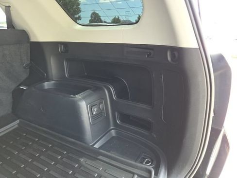 Used 2019 Toyota 4Runner SR5 AWD/4WD image 19