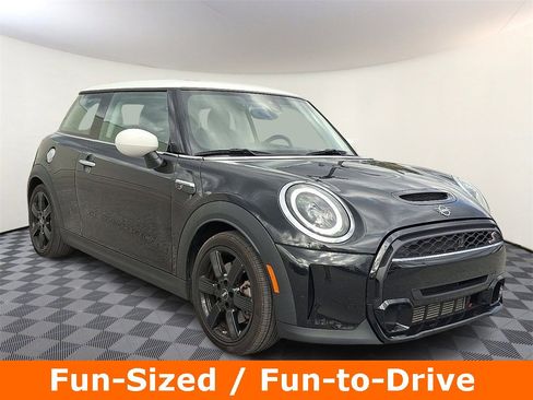Used 2023 MINI Cooper S image 1