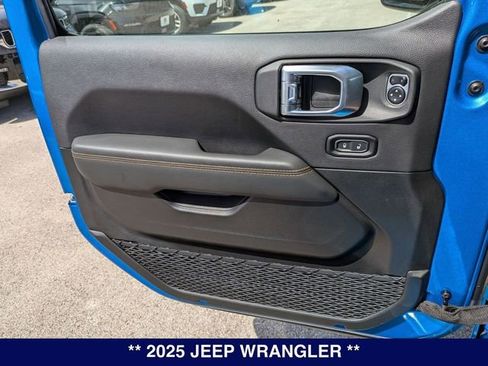 New 2025 Jeep Wrangler Unlimited Sahara w/ Technology Group AWD/4WD image 9