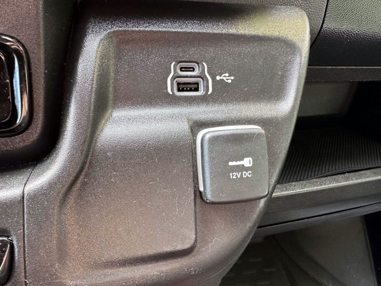 Used 2023 RAM ProMaster 3500 w/ Driver Convenience Group FWD image 25