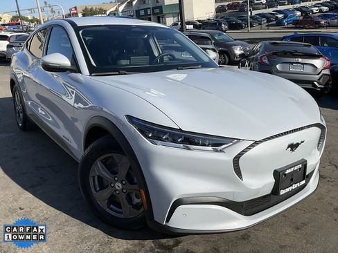 Used 2022 Ford Mustang Mach-E Select image 1