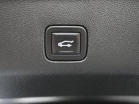 Used 2022 Chevrolet Tahoe High Country AWD/4WD image 37