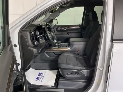 Used 2024 Chevrolet Silverado 1500 RST AWD/4WD image 16